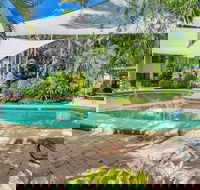 Beachfront Apartments on Trinity Beach - Accommodation Fremantle