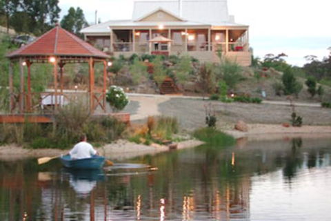 Blue Cliffs Retreat - Accommodation Fremantle 0