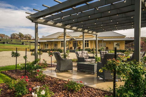 Tallawarra B & B - Accommodation Fremantle 1