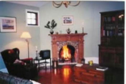 Wind Song Bed & Breakfast - Accommodation Fremantle 6