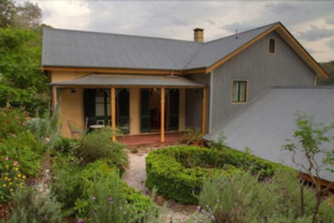 Tizzana Winery Bed & Breakfast - Accommodation Fremantle 1
