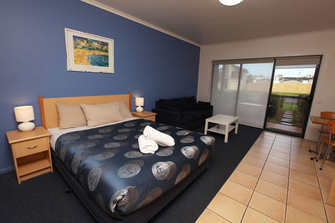 Seaview Motel And Apartments - Accommodation Fremantle 4
