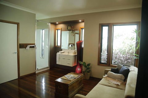 Treetops Retreat Cairns - Accommodation Fremantle 2