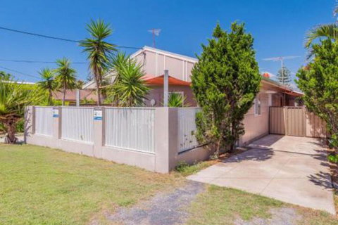 Yamba Daze Sunset Pet Friendly - Accommodation Fremantle 4