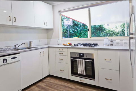 Shasta Place - Accommodation Fremantle 6