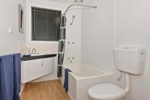 Elkie Villa 2 Bedroom Unit Burnie - Accommodation Fremantle 5