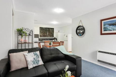 Elkie Villa 2 Bedroom Unit Burnie - Accommodation Fremantle 6