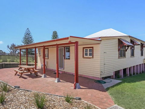 Yamba Pilot Cottage 1 Pets Welcome Close To Beach - Accommodation Fremantle 4