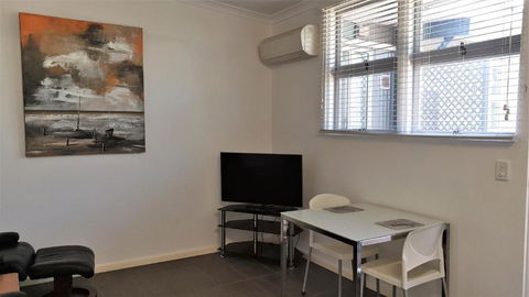 Getaway Villas Unit 38 4 1 Bedroom Self Contained Accommodation - Accommodation Fremantle 2