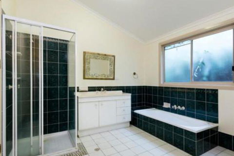 Amaroo House - Accommodation Fremantle 6