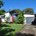10 Double Island Drive Modern Family Home Centrally Located Swimming Pool & Outdoor Area - Accommodation Fremantle 0