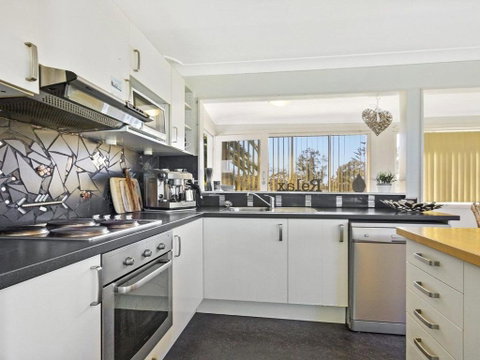 Middle Sea Perfect For Two Families - Accommodation Fremantle 2