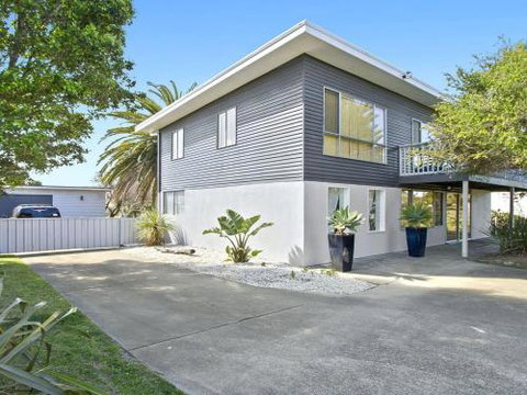 Middle Sea Perfect For Two Families - Accommodation Fremantle 3