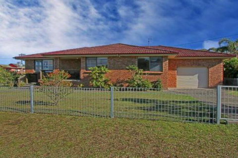 Culburra Getaway Close To Beach & Lake - Accommodation Fremantle 0