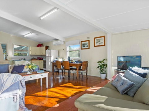Between 2 Beaches Comfortable Private Sanctuary - Accommodation Fremantle 1