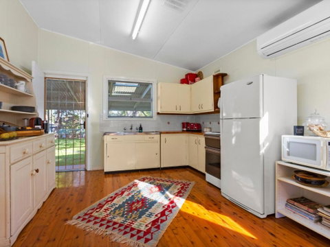 Between 2 Beaches Comfortable Private Sanctuary - Accommodation Fremantle 3