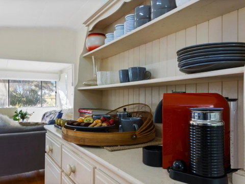 Between 2 Beaches Comfortable Private Sanctuary - Accommodation Fremantle 4