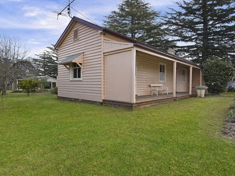 Station Masters Cottage Classic Quaint & Nostalgia - Accommodation Fremantle 2