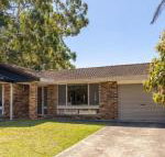 Corner Haven family retreat with outdoor living - Accommodation Fremantle