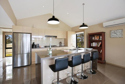 Panorama At The Lake Pet Friendly 15 Mins To Hyams Beach - Accommodation Fremantle 5