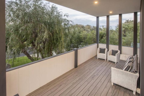 Bay View Retreat - Accommodation Fremantle 2