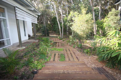 15 Belle Court Modern Architect Designed Open Plan Holiday Home With Outdoor Shower - Accommodation Fremantle 2
