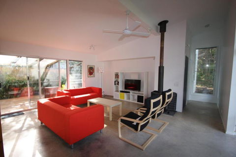 15 Belle Court Modern Architect Designed Open Plan Holiday Home With Outdoor Shower - Accommodation Fremantle 4