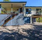 12 Ibis Court Highset beach house with natural bushland gardens  covered decks - Accommodation Fremantle