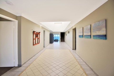 Neptune Absolute Beachfront - Accommodation Fremantle 2