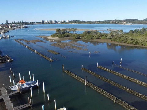 Fairholme 8 Perfect Lakefront Position - Accommodation Fremantle 4