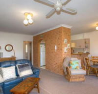 St James 6 Stylish Airconditioned Retreat - Accommodation Fremantle