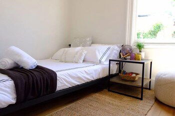 White House - Accommodation Fremantle 2