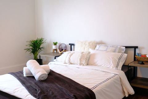 White House - Accommodation Fremantle 3