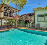 Geckos Rest Rainbow Shores Executive Beach House Pet Friendly Pool Wi fi - Accommodation Fremantle