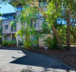 Surfside Beach House 17 Rainbow Shores Swimming pool 2 minute walk to beach air conditioning relax here - Accommodation Fremantle