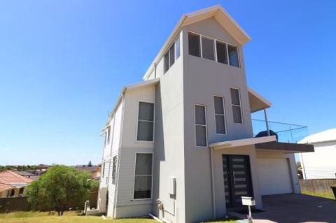 Beachside Oasis - Accommodation Fremantle 1