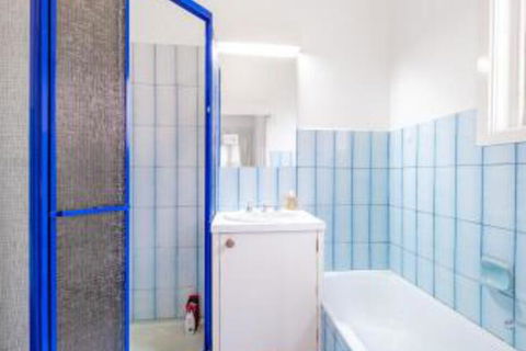 Camberwell Bright Â· Camberwell 5Bedder 2Bath Huge Classy Family Home - Accommodation Fremantle 2