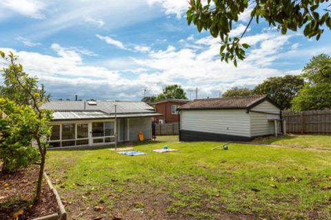 A Wave From It All - Accommodation Fremantle 3