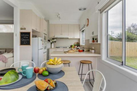 A Wave From It All - Accommodation Fremantle 6