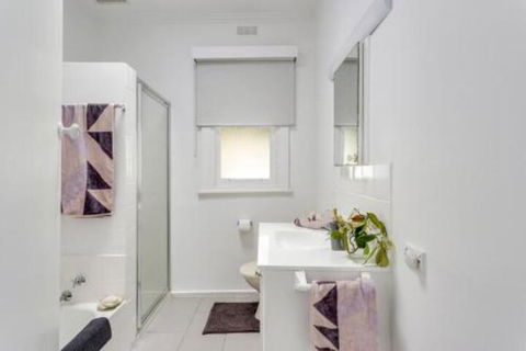 A Wave From It All - Accommodation Fremantle 4