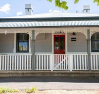 Red Door Cottage of Orange Heritage Home - Accommodation Fremantle