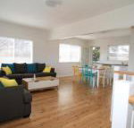 Bright  Breezy - Accommodation Fremantle