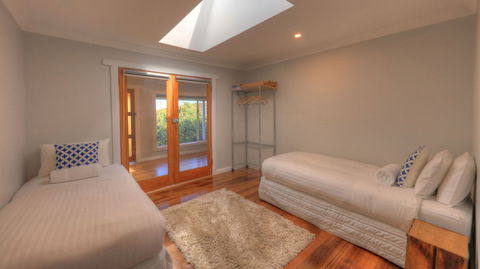 Castaway Cottage - Essentially Tas - Accommodation Fremantle 3