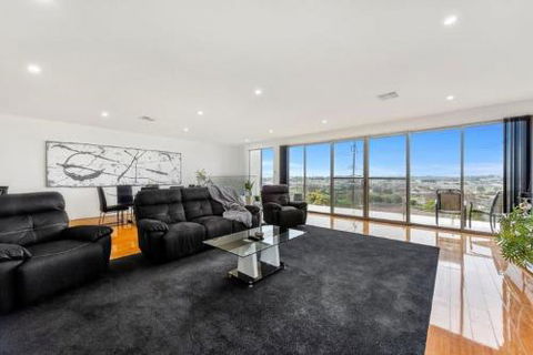 BENGALEE EXECUTIVE TOWNHOUSE MODERN & STYLISH - Accommodation Fremantle 6