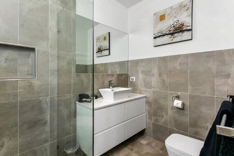 BENGALEE EXECUTIVE TOWNHOUSE MODERN & STYLISH - Accommodation Fremantle 1