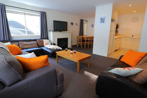Elkhorn 11 - Accommodation Fremantle 3