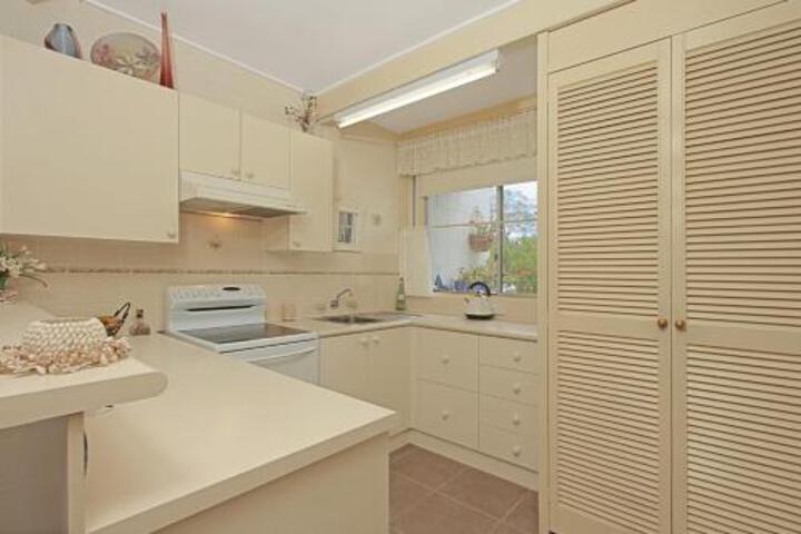 Mollymook NSW Accommodation Fremantle