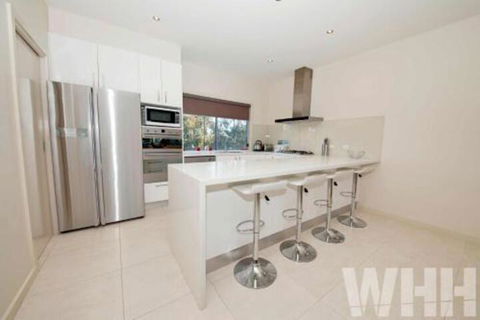 Adelphi Views On Luton Woodlands - Accommodation Fremantle 3