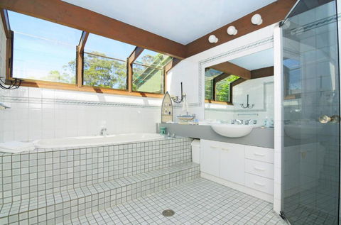 Yeola Lush Location With River Access! - Accommodation Fremantle 2