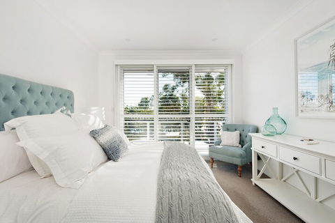 Arabella Stylish Seaside Sanctuary With Views - Accommodation Fremantle 5